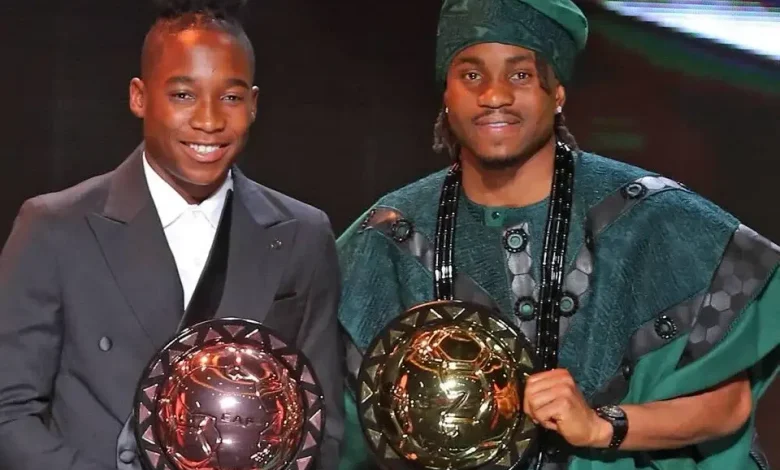 Wie is Ademola Lookman, de beste speler in Afrika 2024?