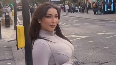 Donia Batma arriveert in Londen ter voorbereiding op een artistiek concert in het Hilton Metropol Theatre