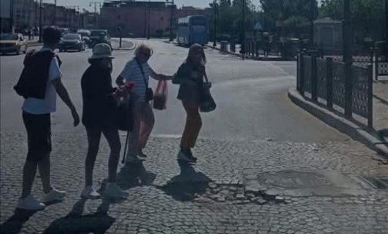 Een gat voor het beroemde Mamouni Hotel in Marrakech ontsteekt sociale media