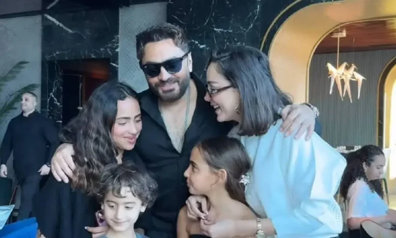 Na hun scheiding vieren Tamer Hosni en Basma Boussil hun twee dochters